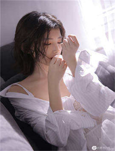 丝袜诱惑美女-深夜动态福利GIF动态图剧情图解