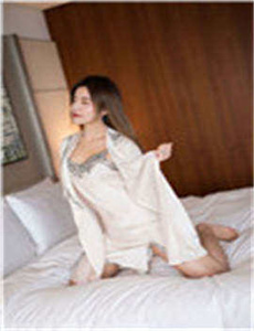 正在播放国产尾随丝袜美女-409驾校情缘半推半就