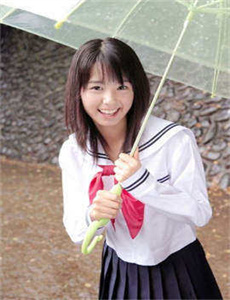黑人大棒日俄罗斯美女-两女子5小时接待25人